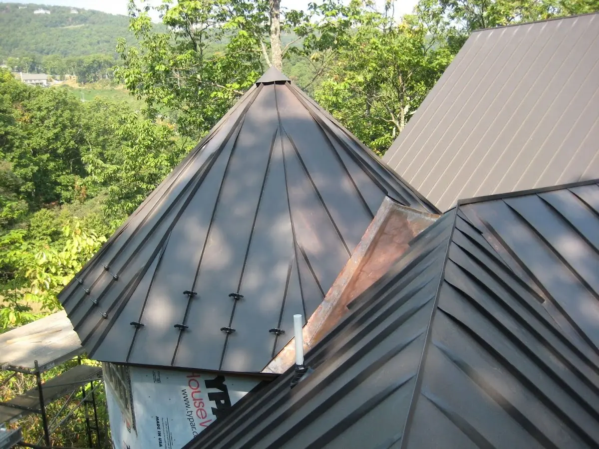Professional Gutter Cleaning by Craftsman Roofing in Ranchos del Oro